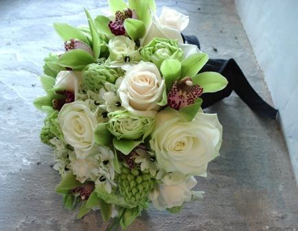 green-wedding-bouquet.jpg